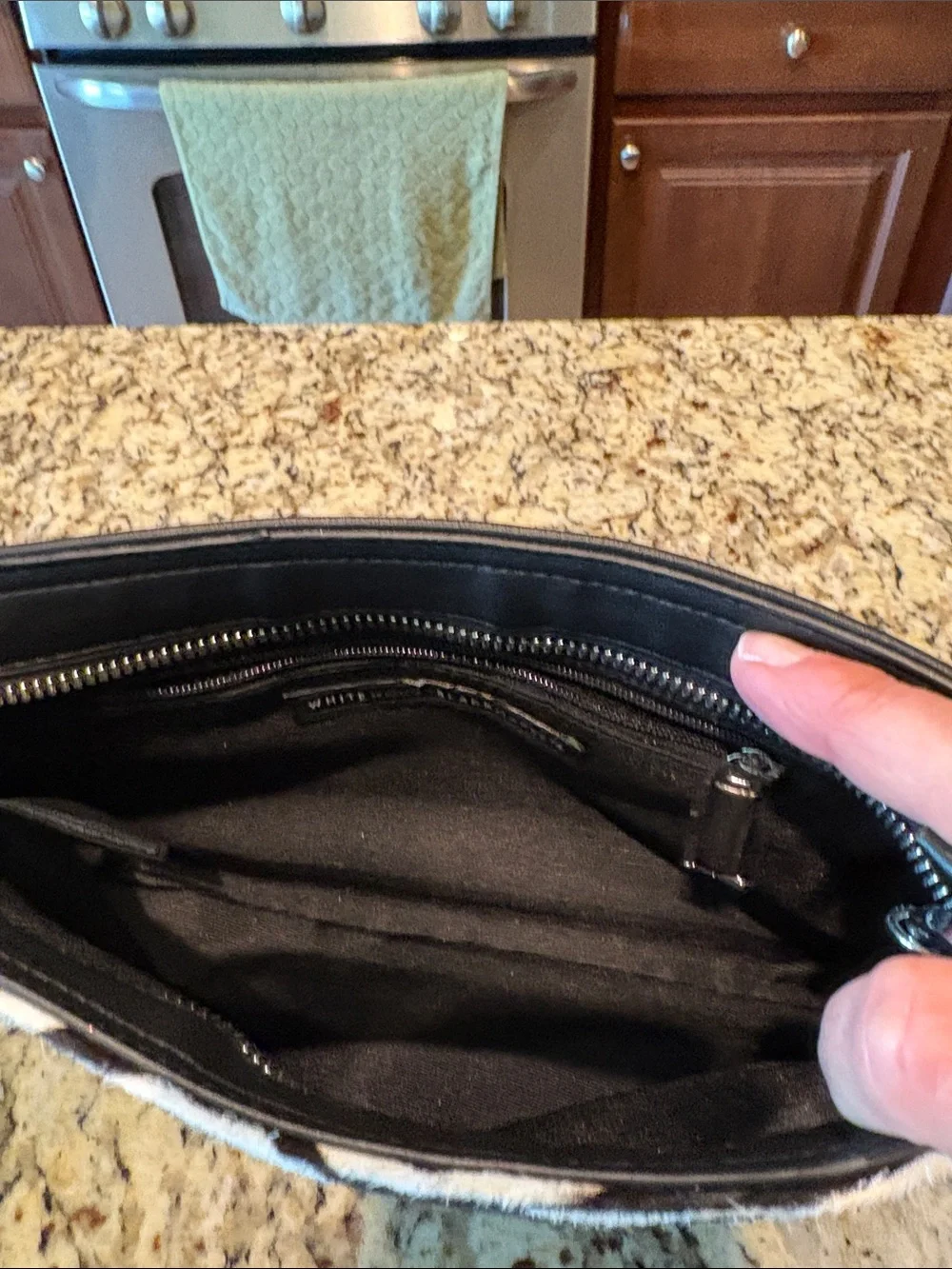 White House Black Market clutch handbag - Picture 5 of 6